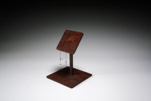 Deep Blue: Purpose-made Stand, Profile © 2022 Jason Houge, All Rights Reserved